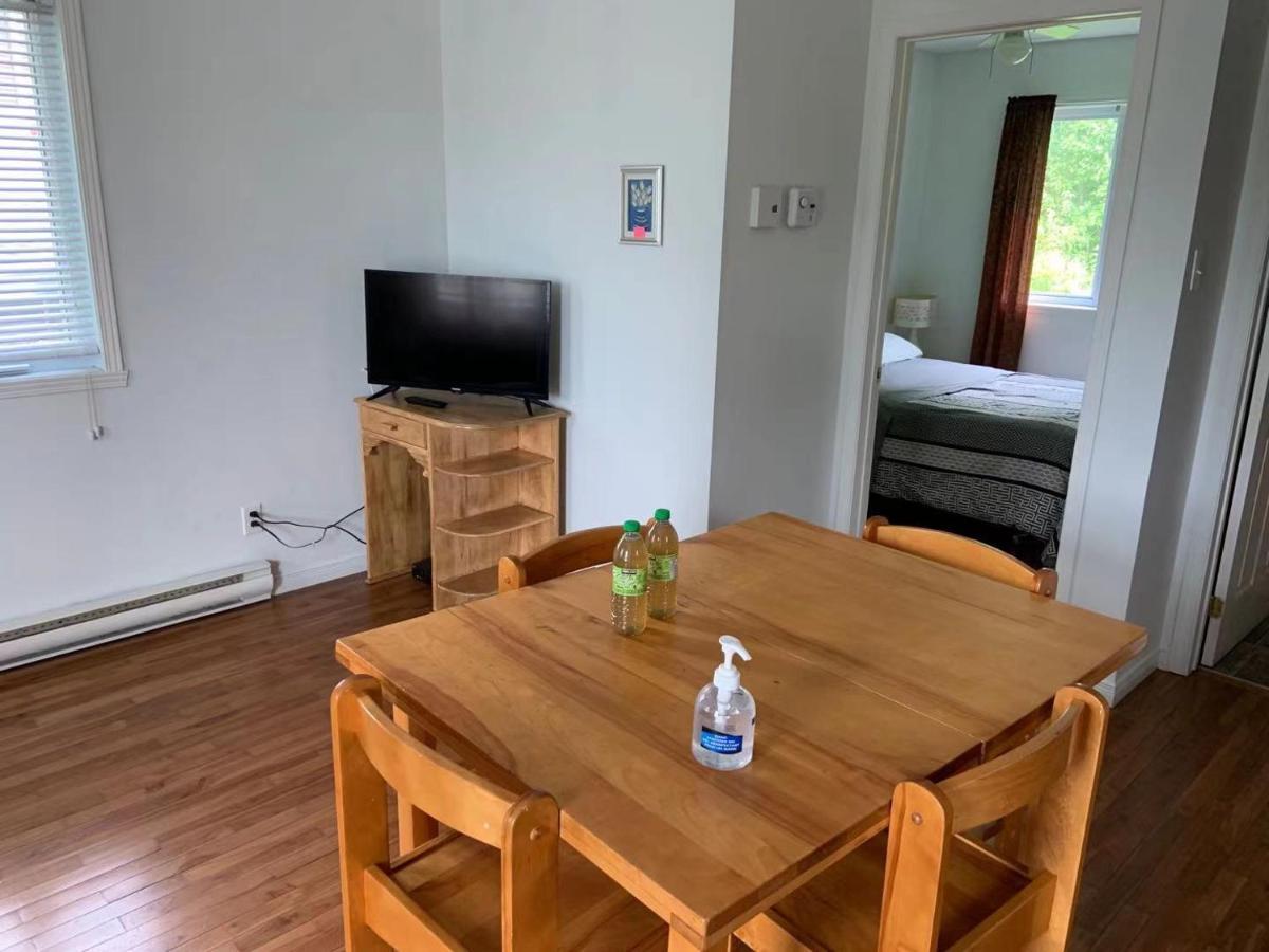Motel & Chalets --Shefford-Waterloo- Habitation Forest Екстер'єр фото