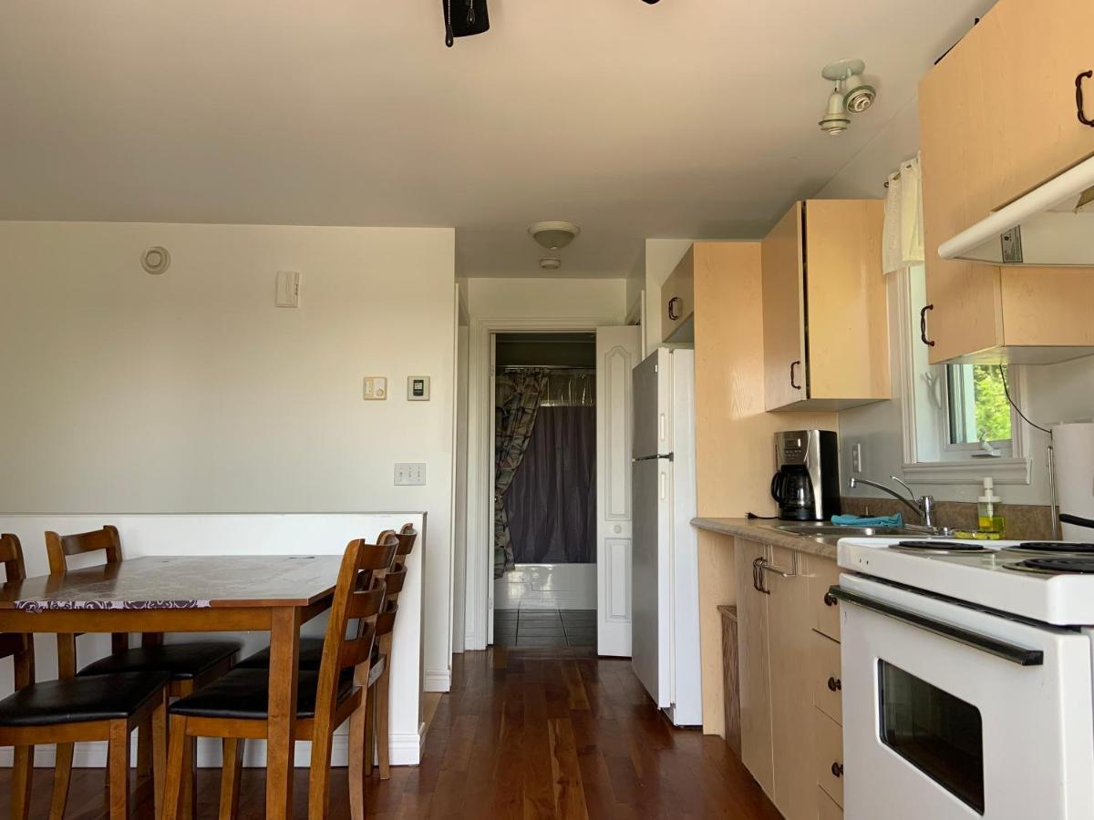 Motel & Chalets --Shefford-Waterloo- Habitation Forest Екстер'єр фото