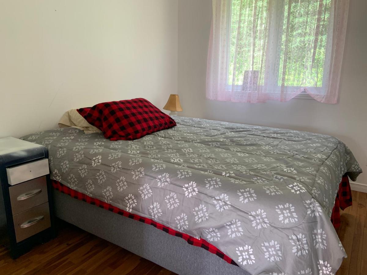 Motel & Chalets --Shefford-Waterloo- Habitation Forest Екстер'єр фото